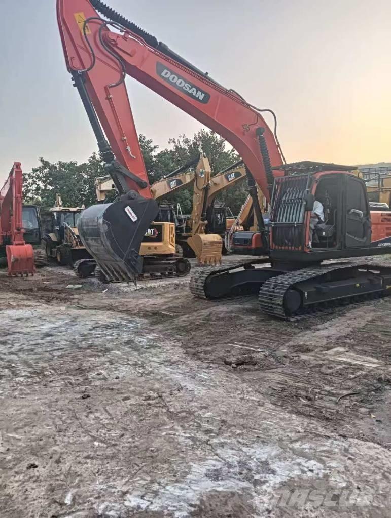 Doosan DX 225 LC Koparki gąsienicowe