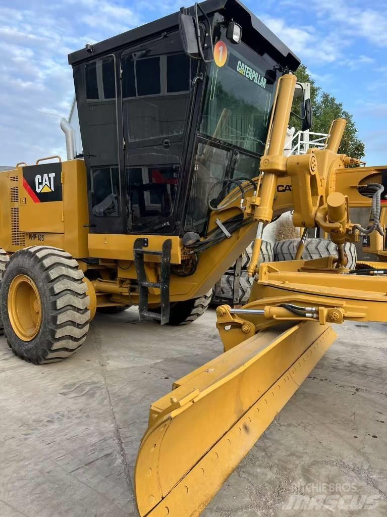 CAT 140 K Równiarki