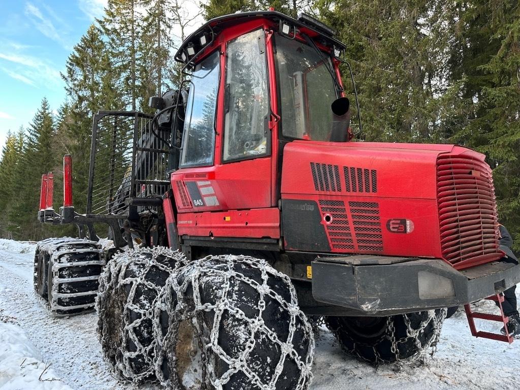 Komatsu 845 Forwardery