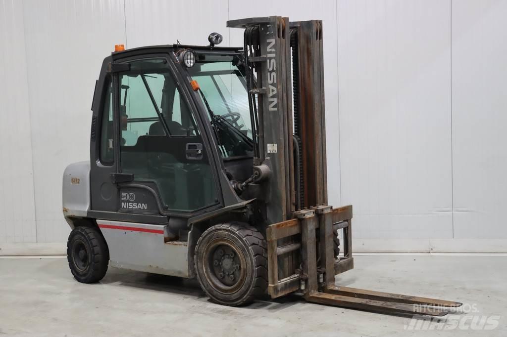 Nissan FGD02A30Q Wózki Diesla