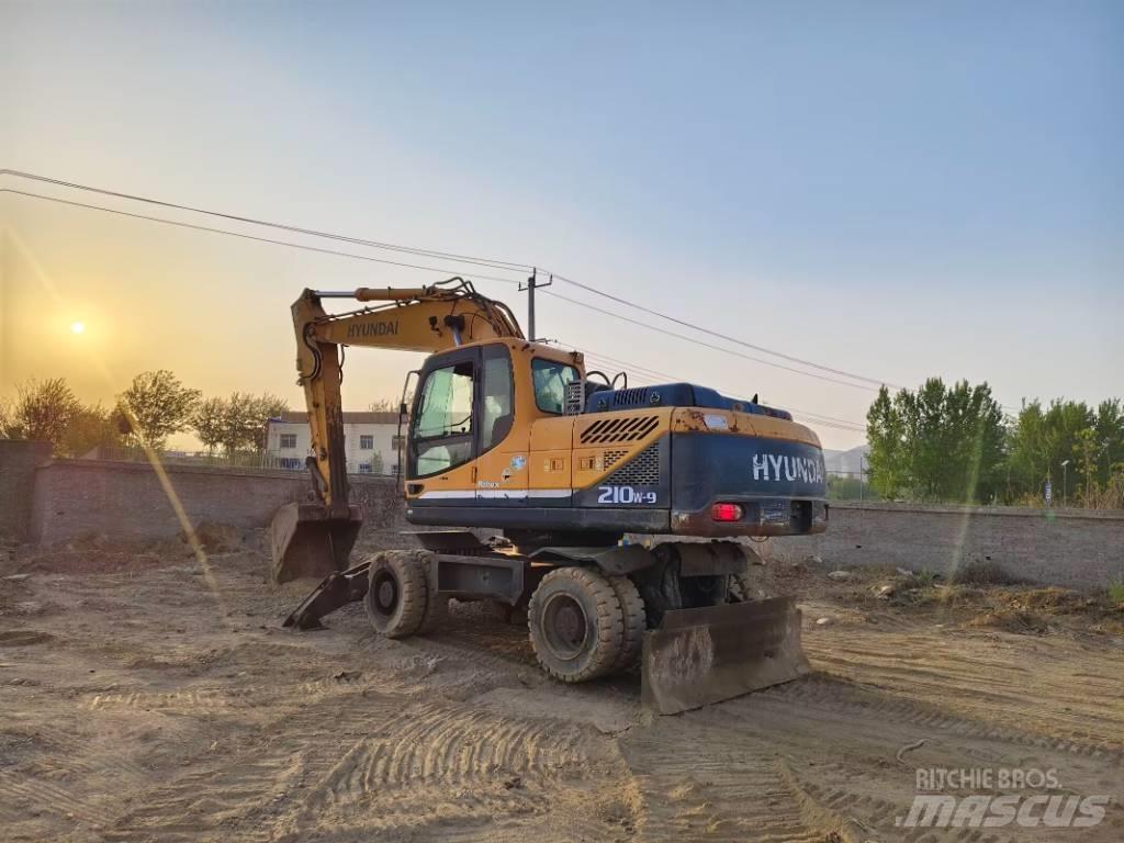 Hyundai R210W-9 Koparki kołowe