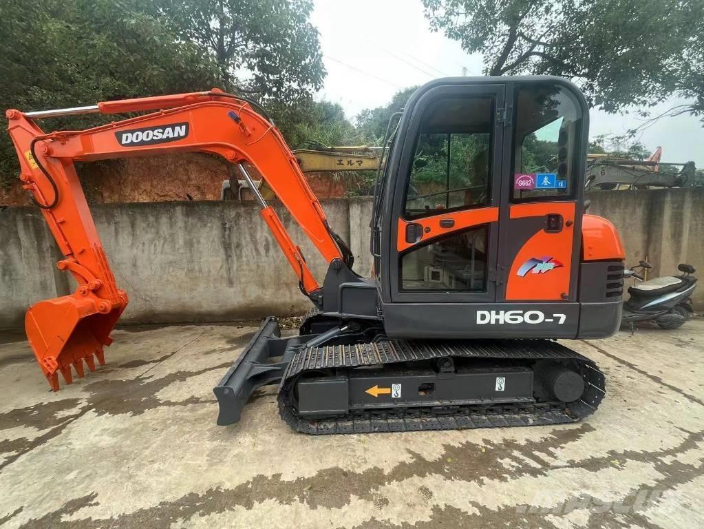 Doosan DH 60-7 Minikoparki