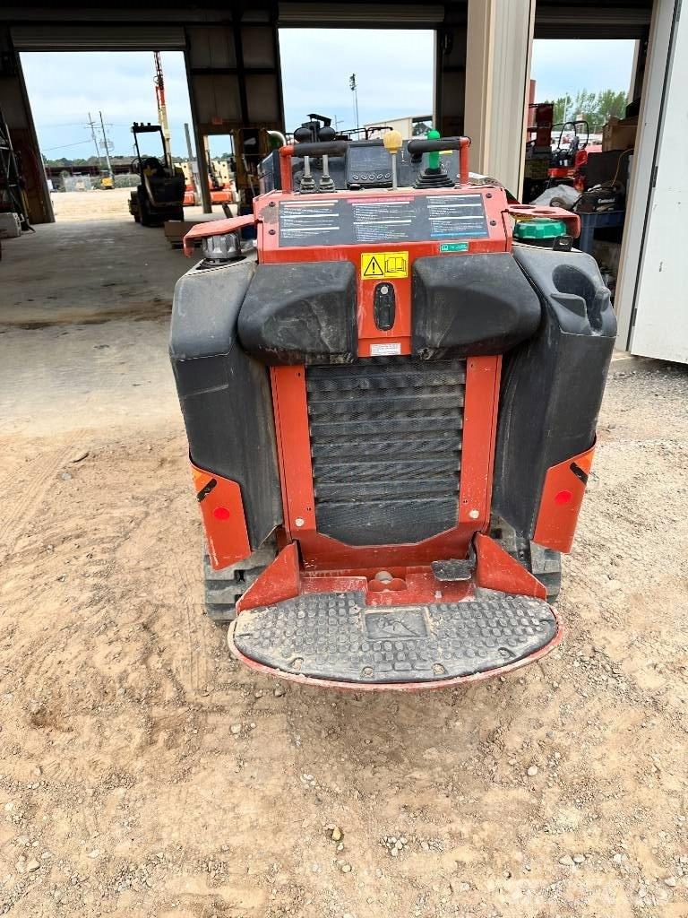 Ditch Witch sk 1050 Ładowarki burtowe