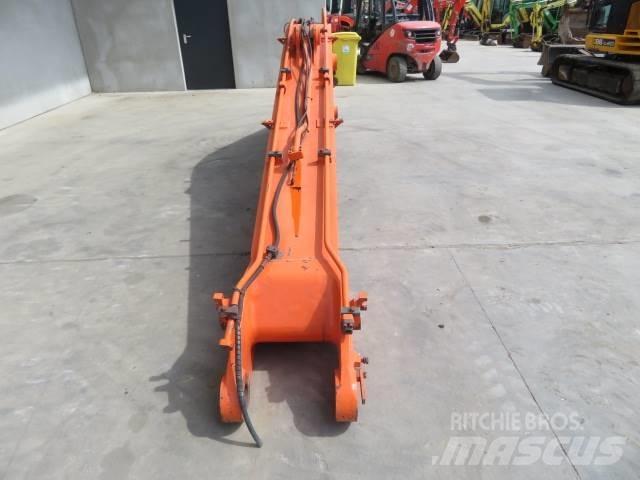 Daewoo DX 225 LC Ramy i zawieszenie