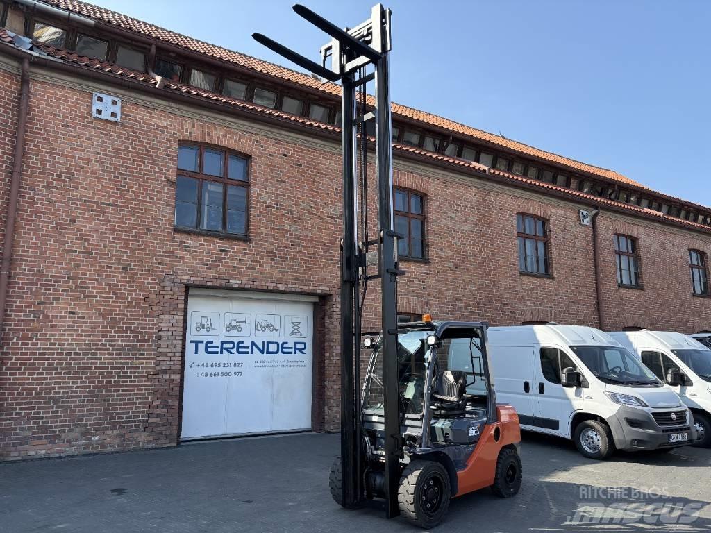 Toyota 06-8FD30F Wózki Diesla