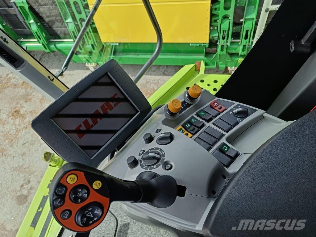 CLAAS Lexion 670 Kombajny zbożowe
