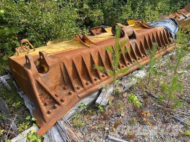 Komatsu D 155 AX Lemiesze