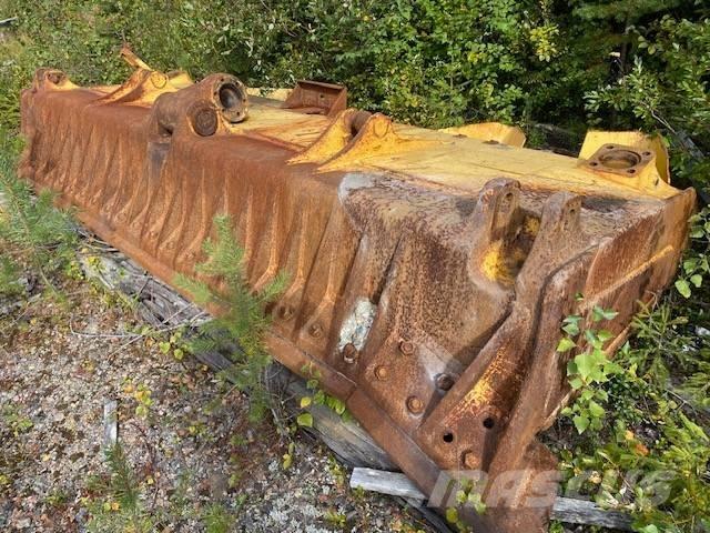 Komatsu D 155 AX Lemiesze