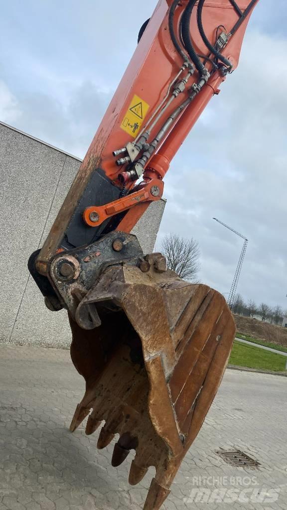Hitachi ZX 300 LC-6 Koparki gąsienicowe