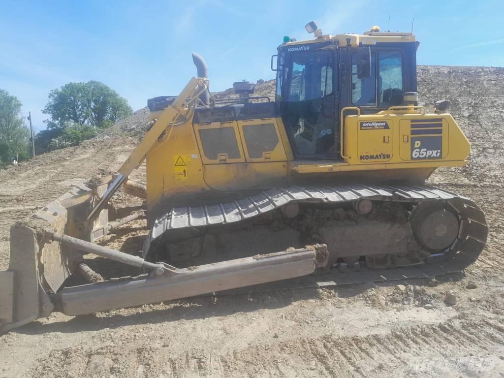 Komatsu D65PXi-18 Spycharki gąsienicowe