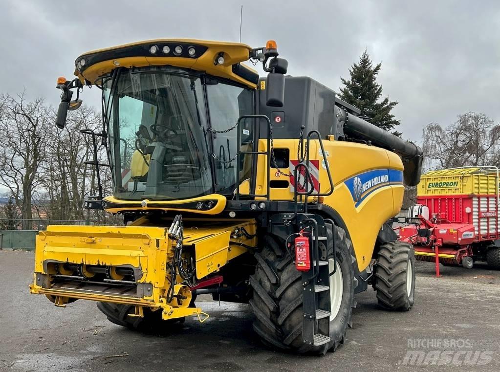 New Holland CX 880 Kombajny zbożowe
