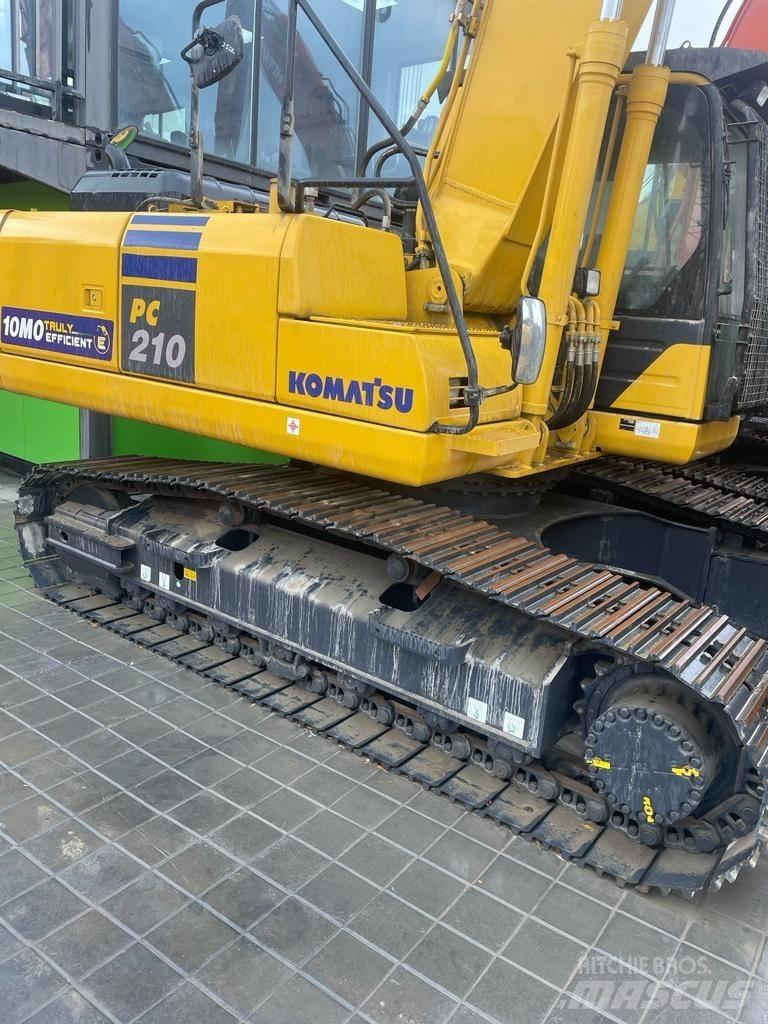Komatsu PC210-10MO Koparki gąsienicowe