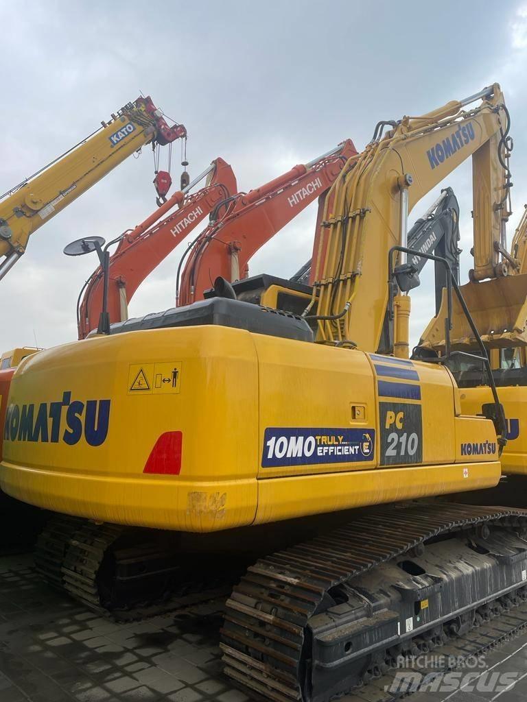 Komatsu PC210-10MO Koparki gąsienicowe