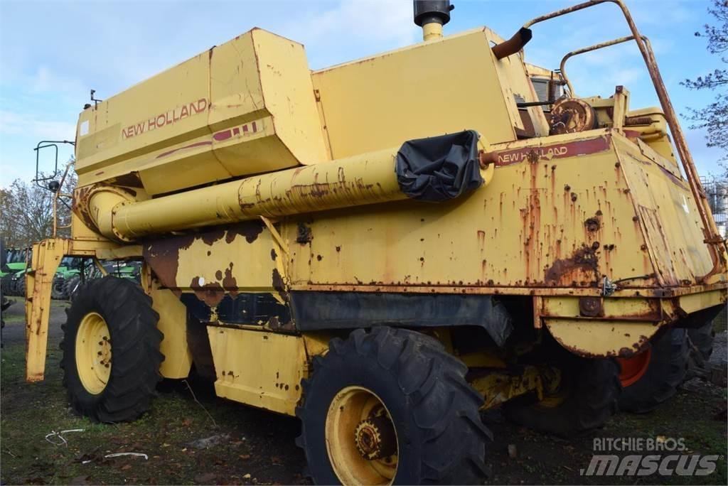 New Holland TF 44 Kombajny zbożowe