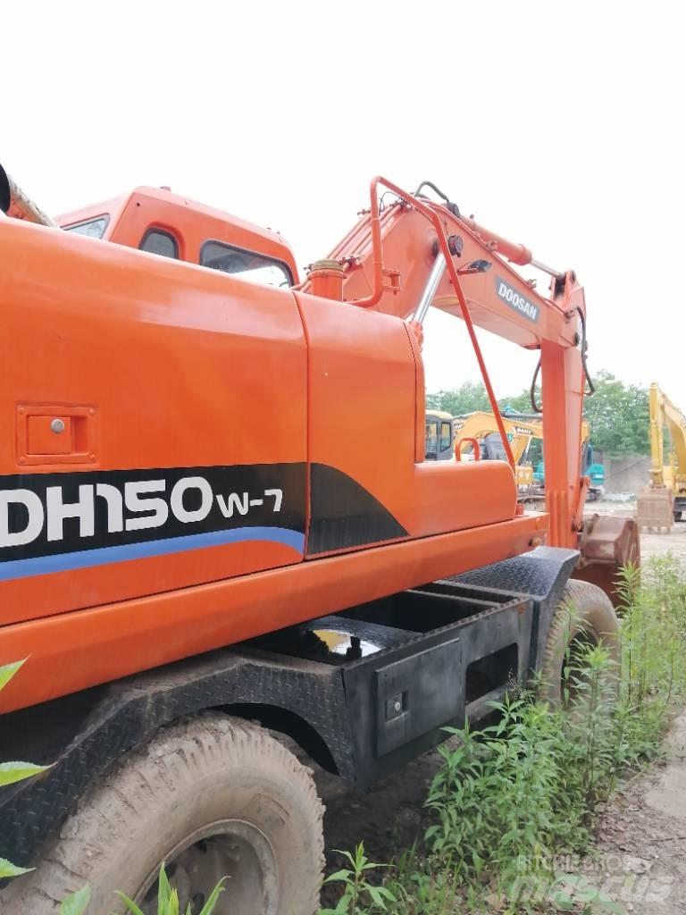 Doosan DH 150 W-7 Koparki gąsienicowe
