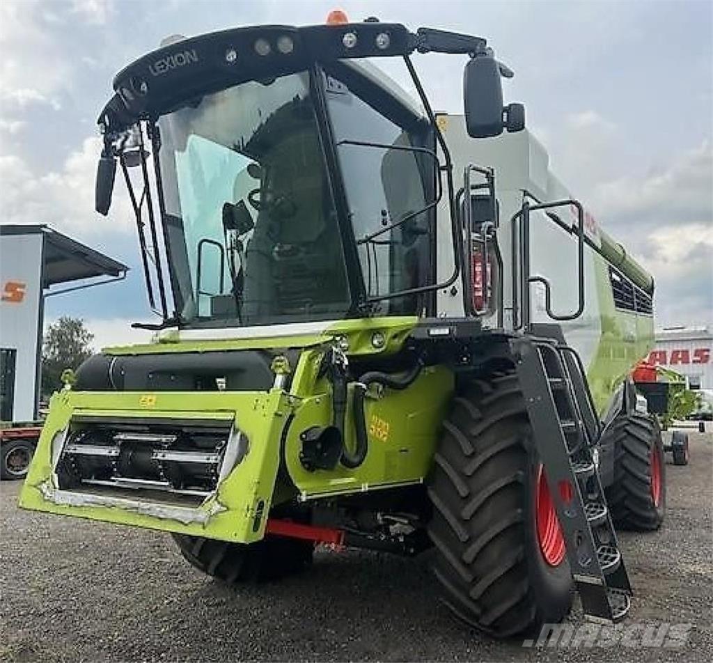 CLAAS Lexion 7400 Kombajny zbożowe