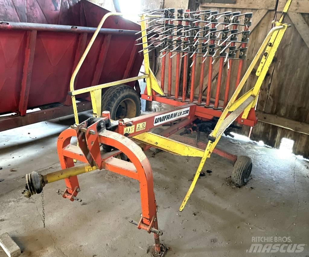Unifarm CR 330 Zgrabiarki i przetrząsacze