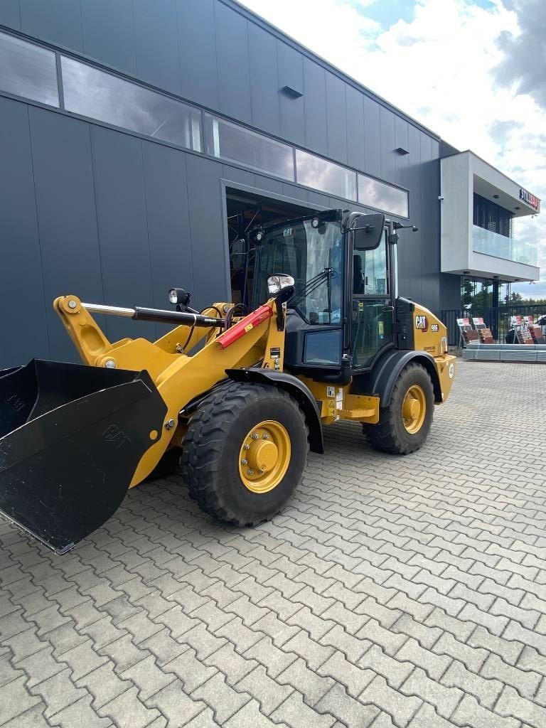 CAT 906 Ładowarki kołowe