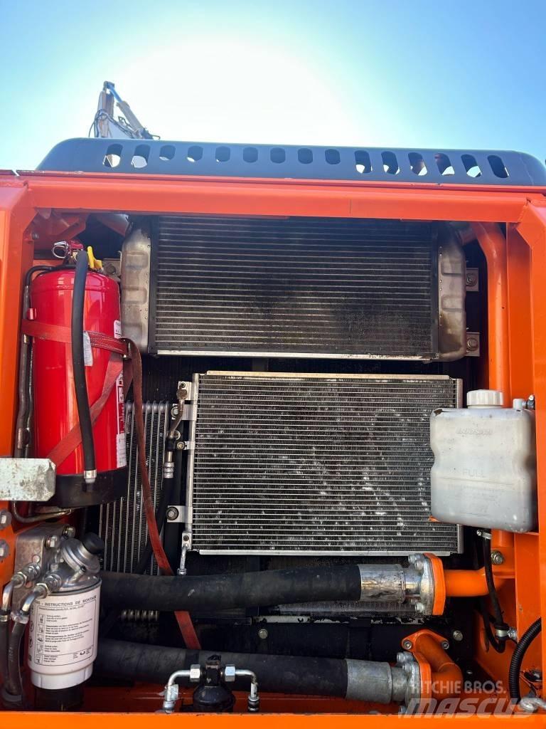 Doosan DX 210 W Koparki kołowe