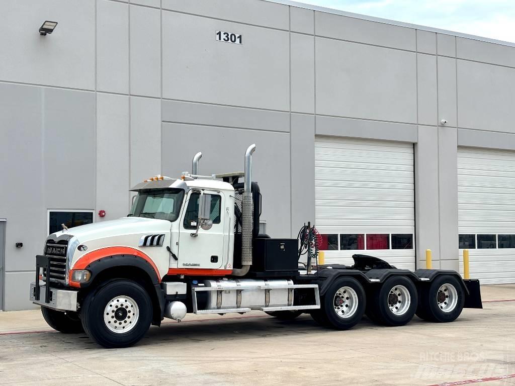 Mack GU 713 Samochody ratownicze pomocy drogowej