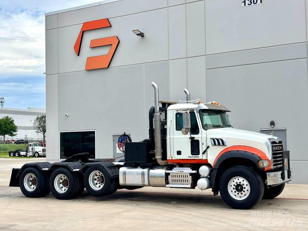 Mack GU 713 Samochody ratownicze pomocy drogowej