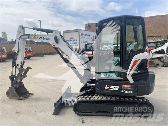 Bobcat E32i Minikoparki