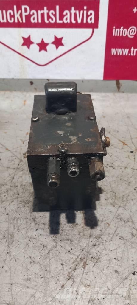 Scania R 440.    1422540 Hydraulika