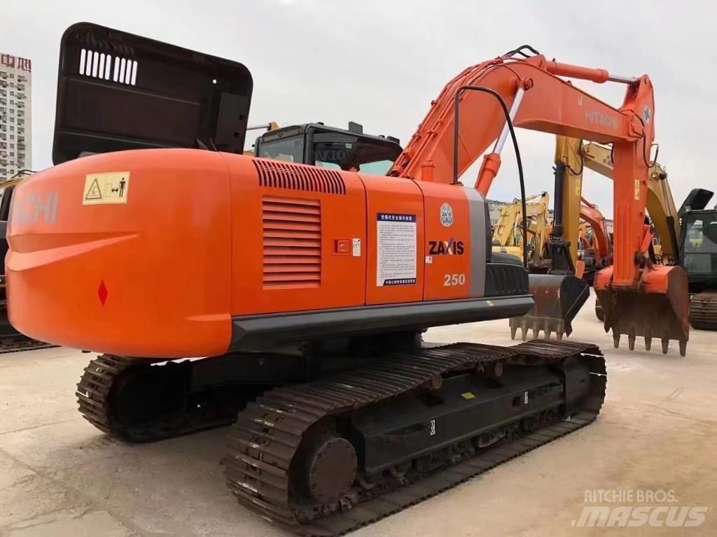 Hitachi ZX 250 Koparki gąsienicowe