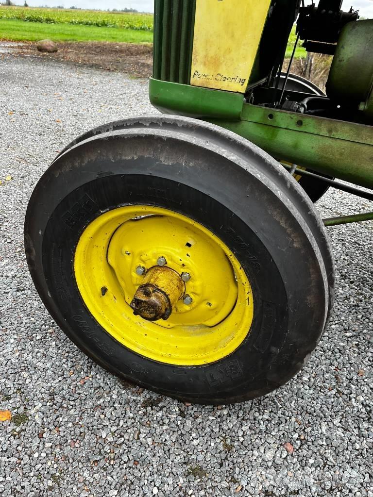John Deere 820 Ciągniki rolnicze