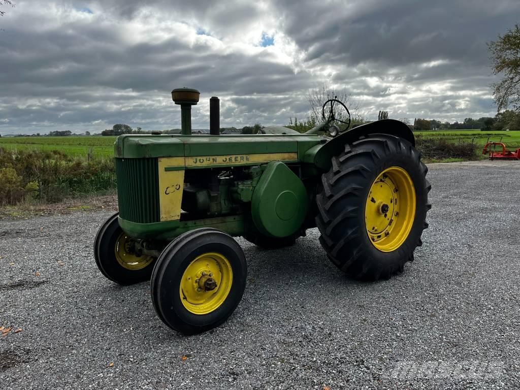 John Deere 820 Ciągniki rolnicze