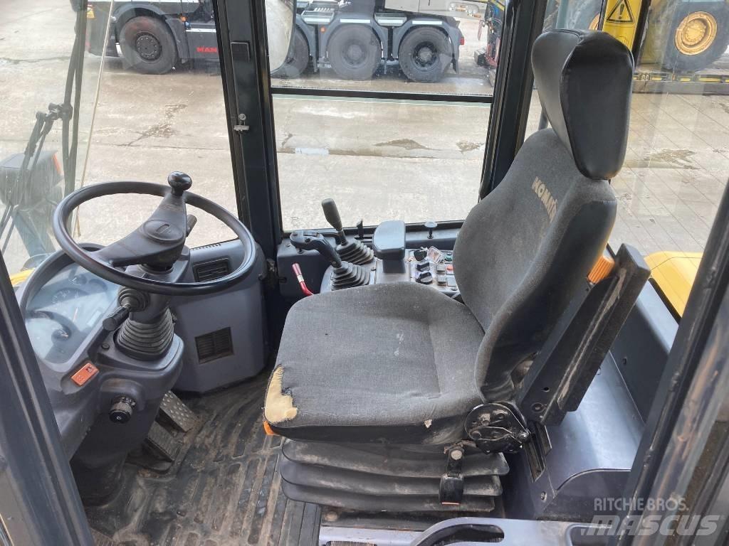Komatsu WA 250 Ładowarki kołowe