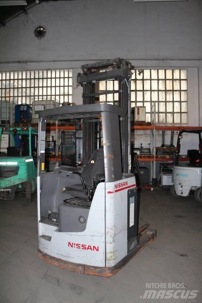 Nissan UNS 160 Wózki widłowe wysokiego składowania