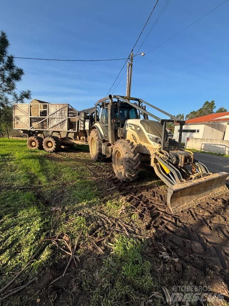 Valtra T 174 Forwardery