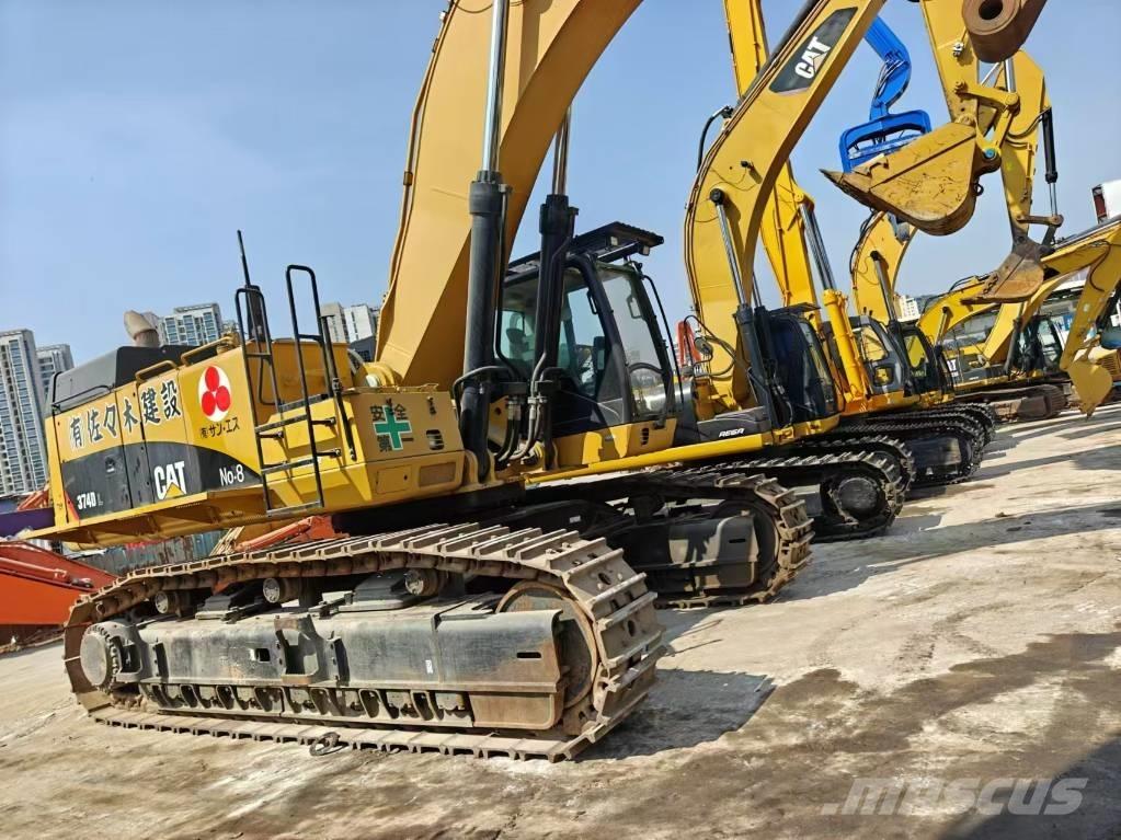 CAT 374 Koparki gąsienicowe