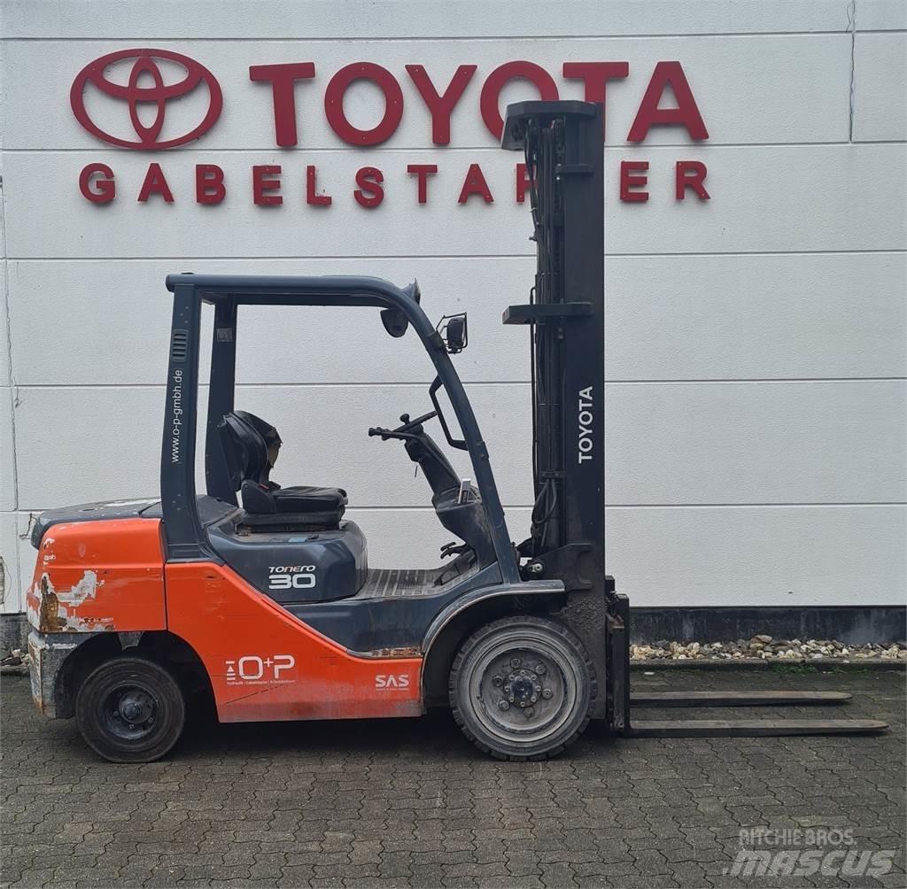 Toyota 02-8FDF30 Wózki Diesla