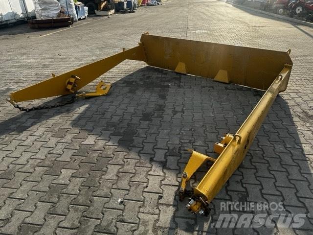 CAT 725 TAIL GATE Wozidła przegubowe