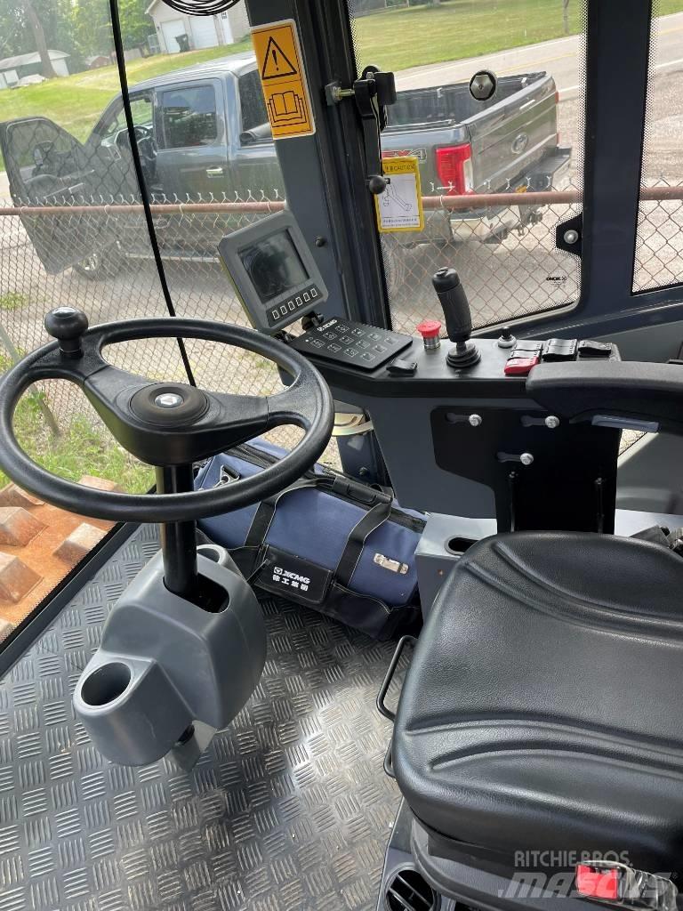 XCMG CV 83 PDU Walce jednobębnowe