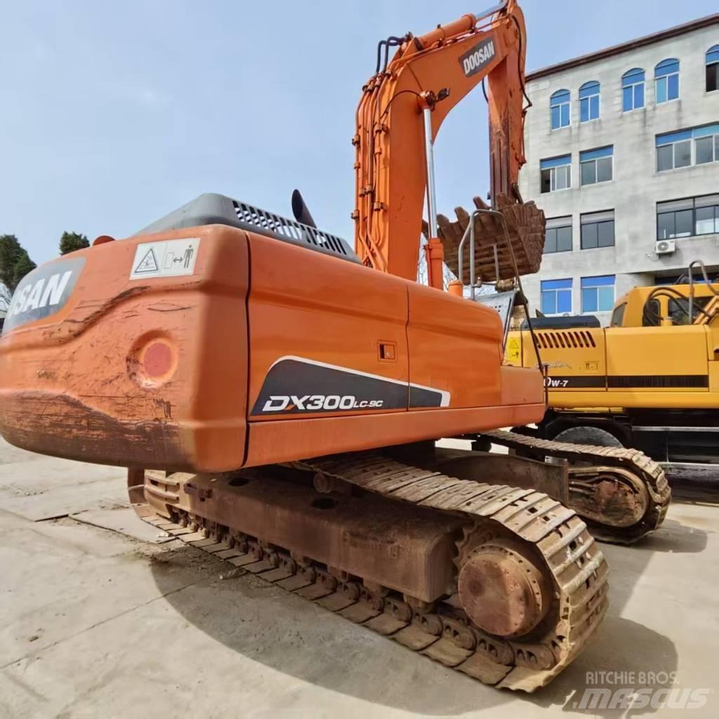 Doosan DX 300 LC Koparki gąsienicowe
