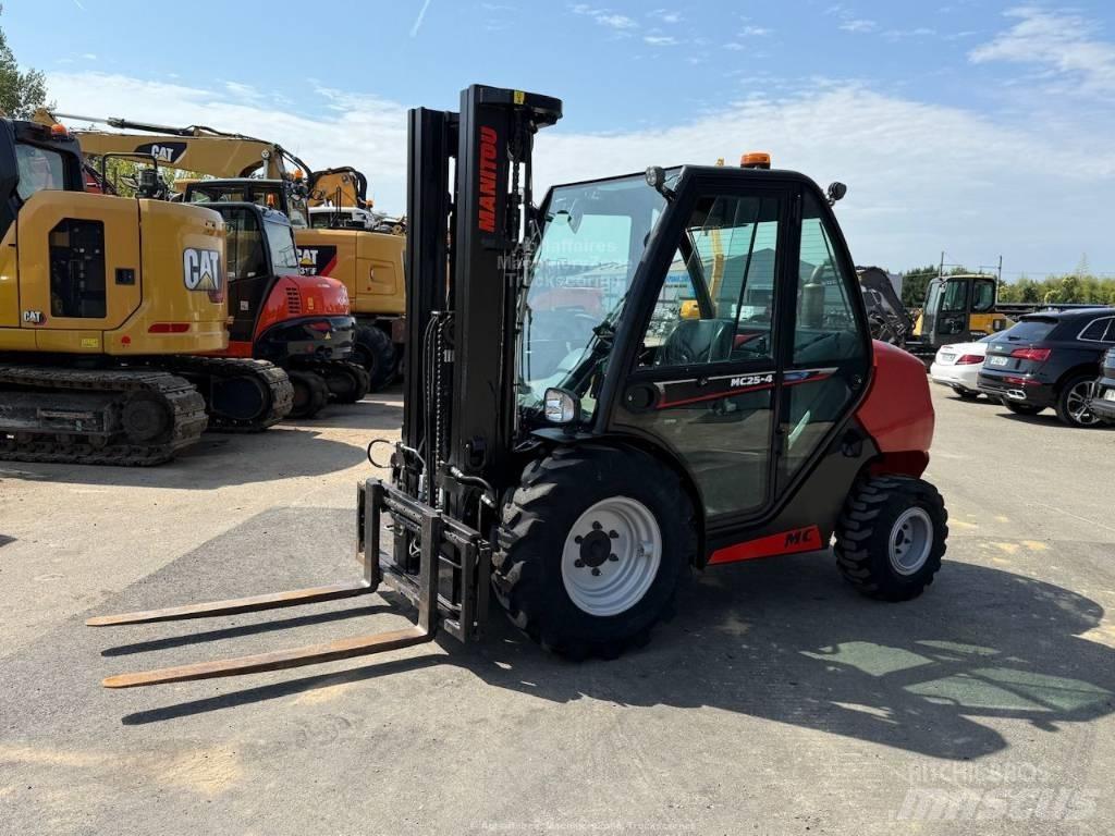Manitou MC 25 Wózki widłowe terenowe