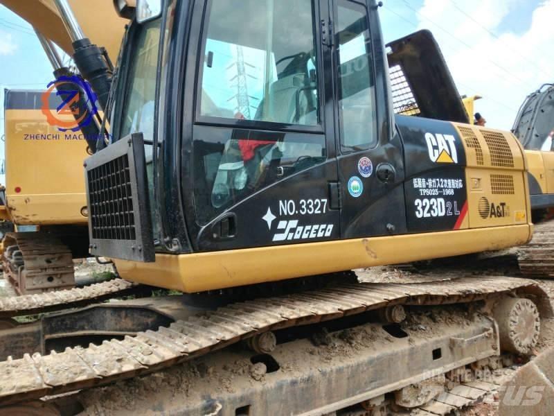 CAT 323 D L Koparki gąsienicowe
