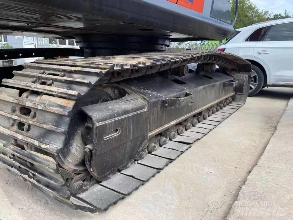 Hitachi ZX200 Koparki gąsienicowe