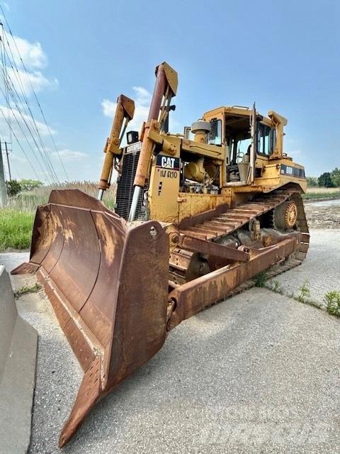 CAT D 8 N Spycharki gąsienicowe