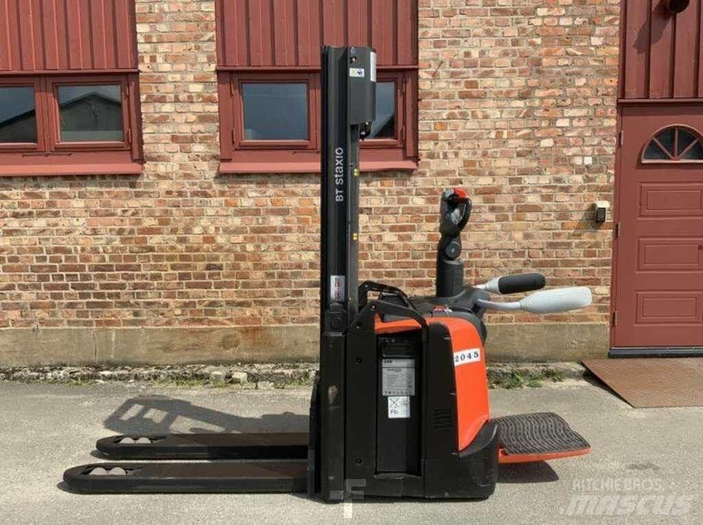 BT SPE 120 L Wózki widłowe unoszące z dyszlem