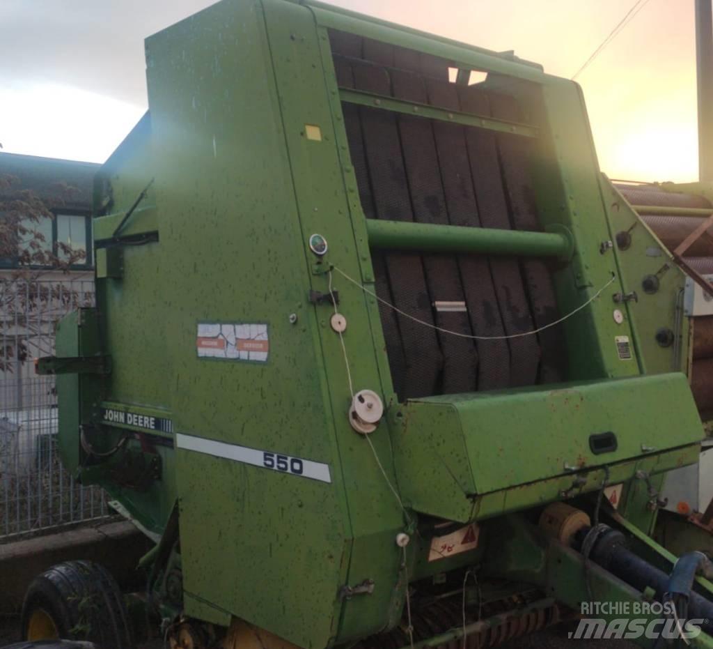 John Deere 550 Prasy zwijające
