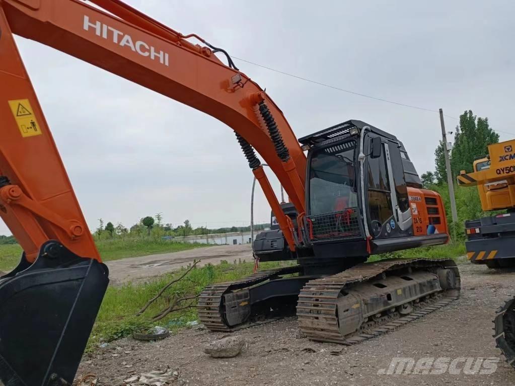 Hitachi ZX210 Koparki gąsienicowe