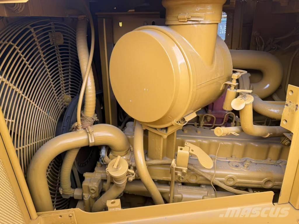CAT D 6 R Spycharki gąsienicowe