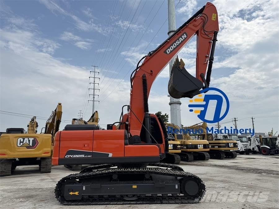 Doosan DX 225 LC-9C Koparki gąsienicowe