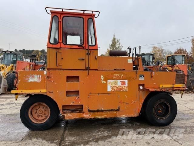 Hamm GRW 15 Walce ogumione