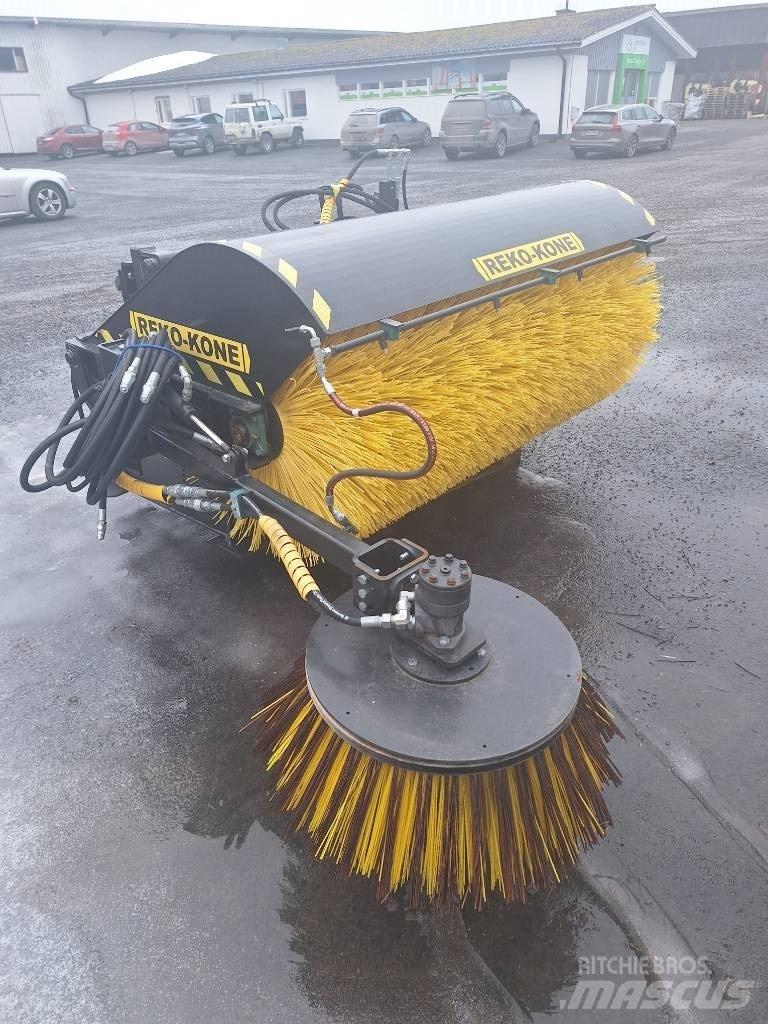 Reko KH 1800 Zamiatarki - Zgarniarki - Odśnieżarki