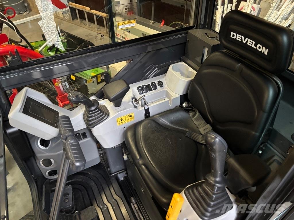 Develon DX 19 Z-7 Minikoparki